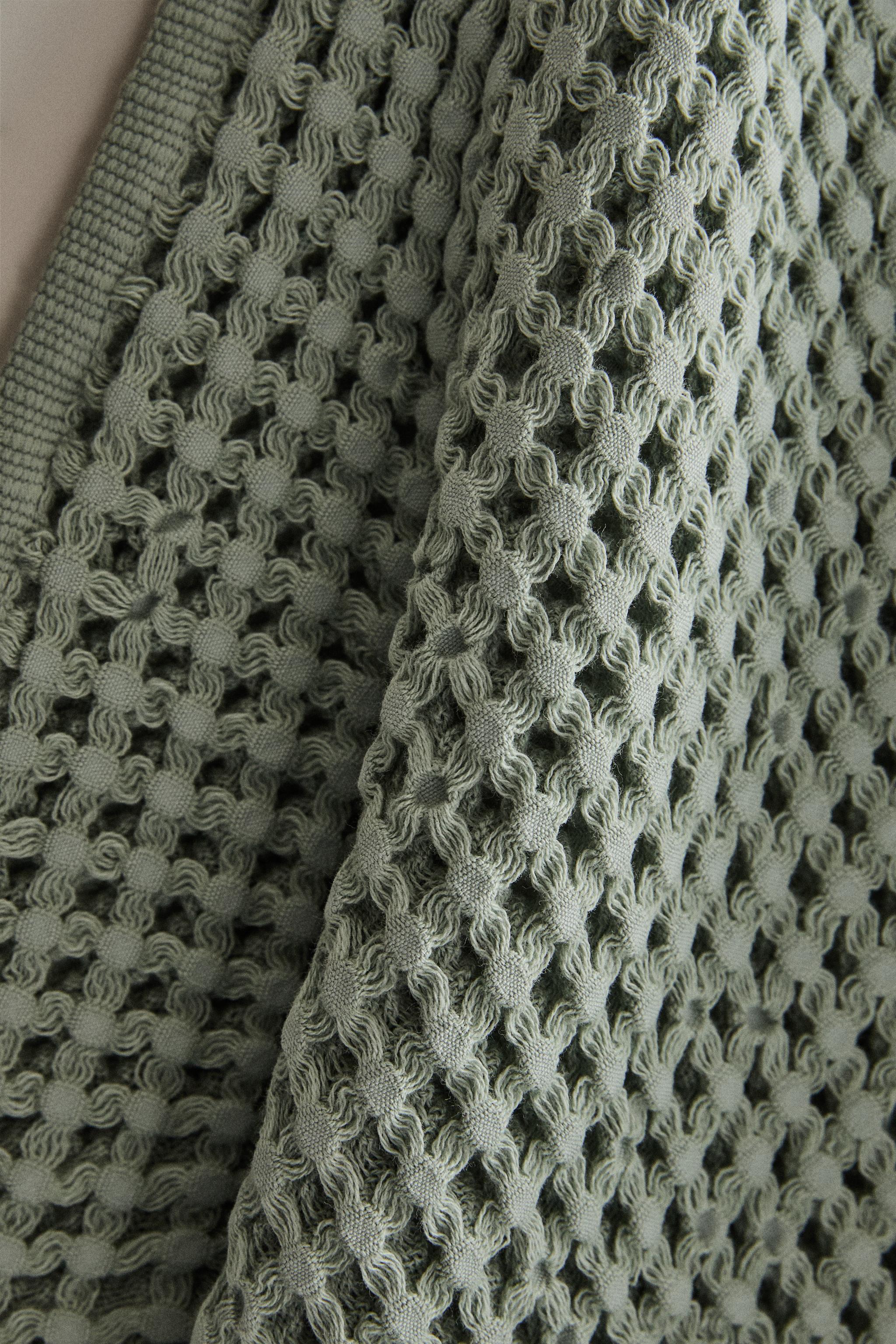 WAFFLE-KNIT KITCHEN TOWEL